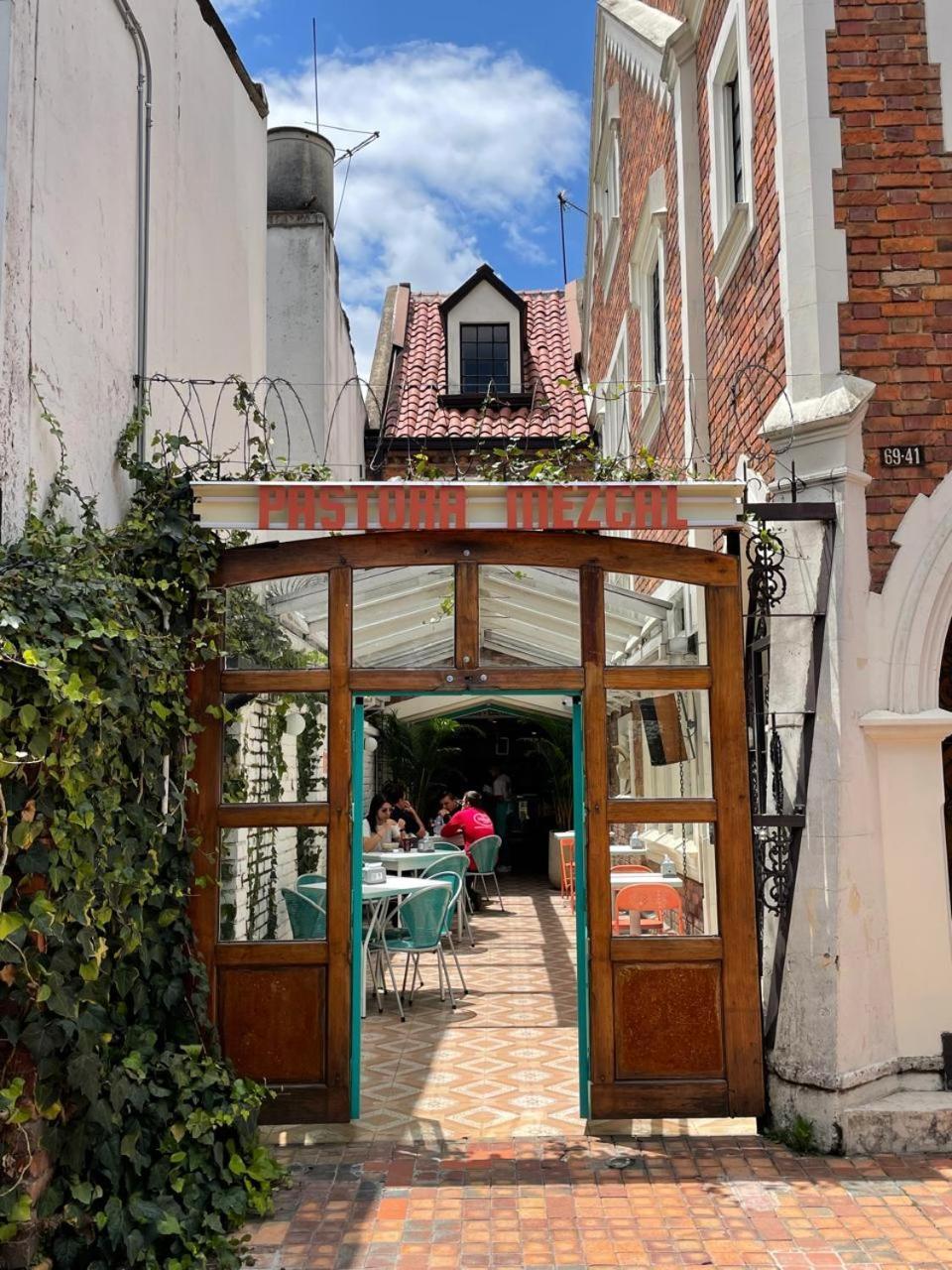 Marietta - House Of Social Travellers Hostel Bogota Exterior photo